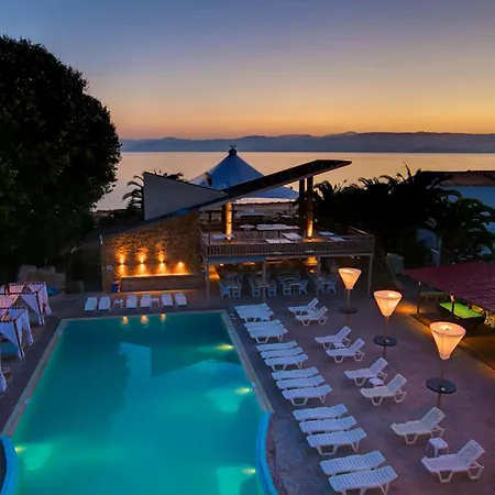 Island (adults Only) Hotel