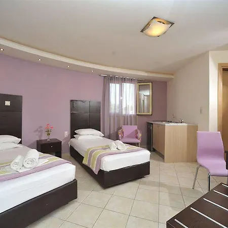 Hotell Island (adults Only)