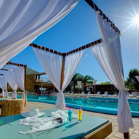 Island (adults Only) Hotel
